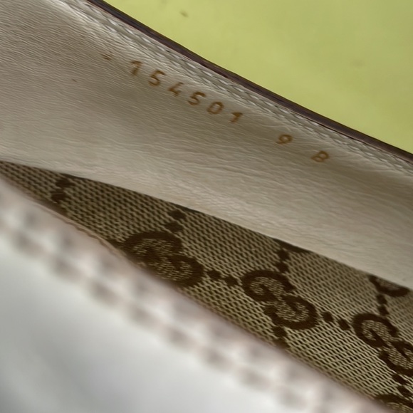 Vintage 70’s cream Gucci leather loafers - Picture 13 of 16